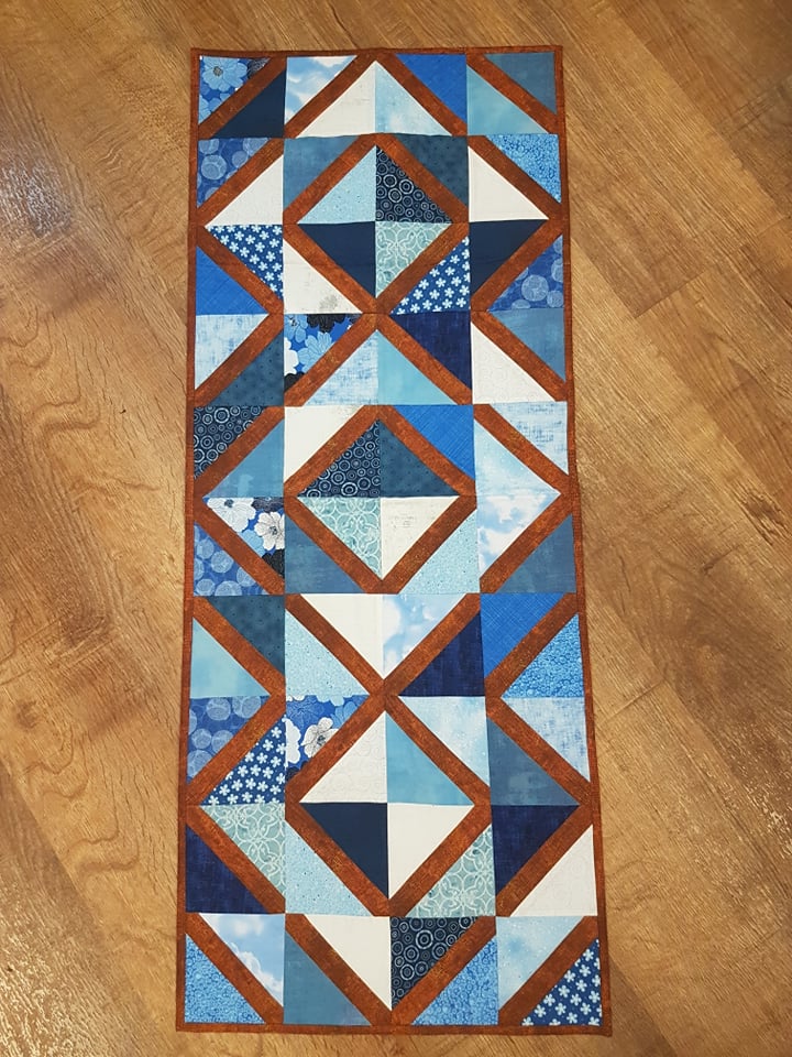 Clara tablerunner kit