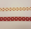 Bånd 15mm krem med røde prikke1r
