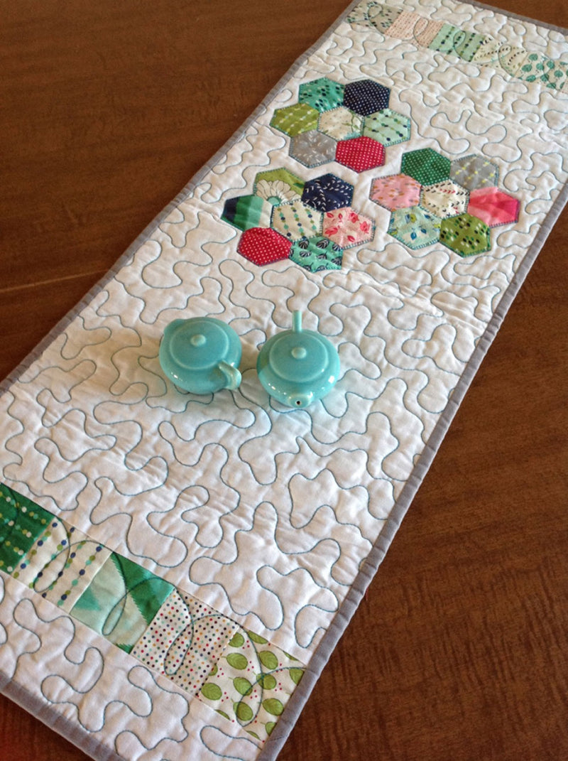 Mod hexie flower runner